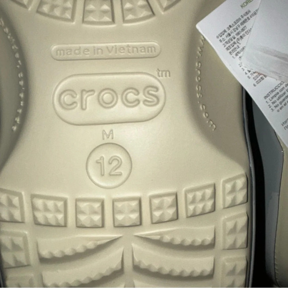 CROCS Mandalorian Baby Yoda NWT - Picture 7 of 14